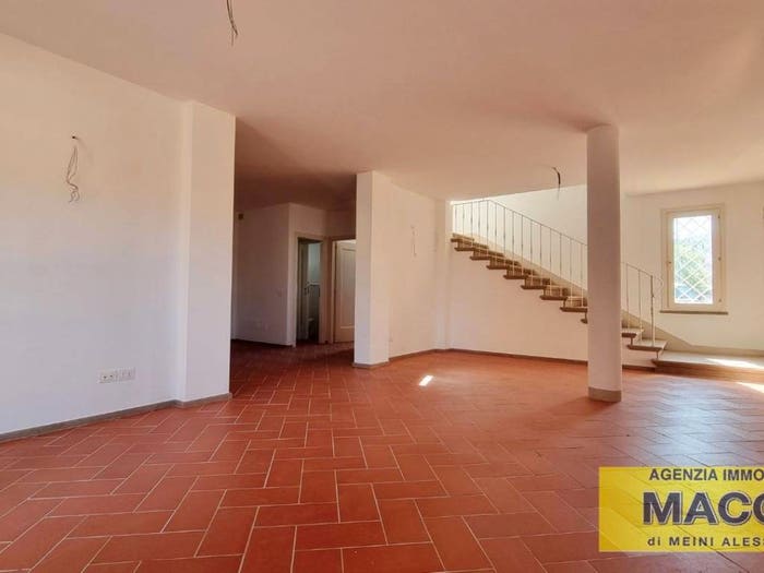 Casa con 6 locali in vendita in Centro, Ponsacco