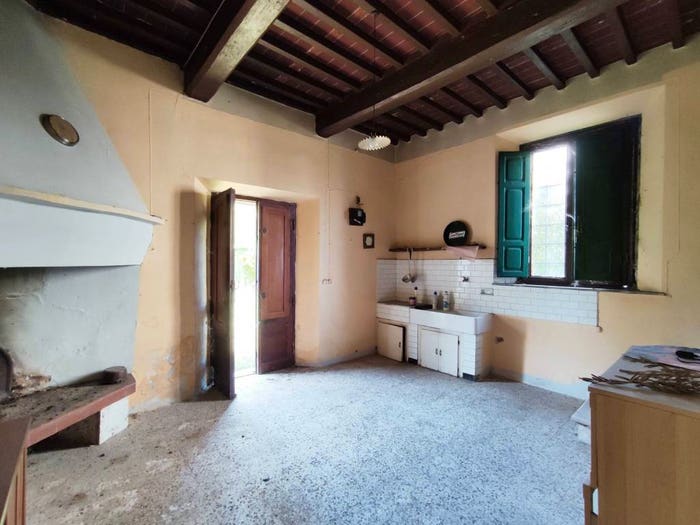 Casa con 6 locali in vendita in Via Lucchese Romana Altopascio, Altopascio Centro, Altopascio