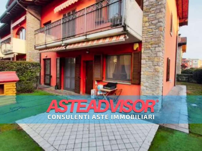 Appartamento con 5 locali in vendita in Via Nesa, Centro, Alzano Lombardo