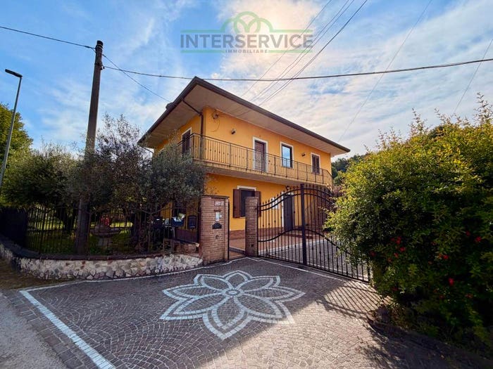 Appartamento quadrilocale in vendita in Via Marano, Centro, Ceccano