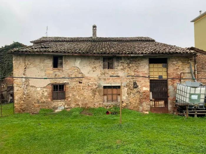Casa con 6 locali in vendita in Strada Casa Nuova, Lusurasco, Alseno