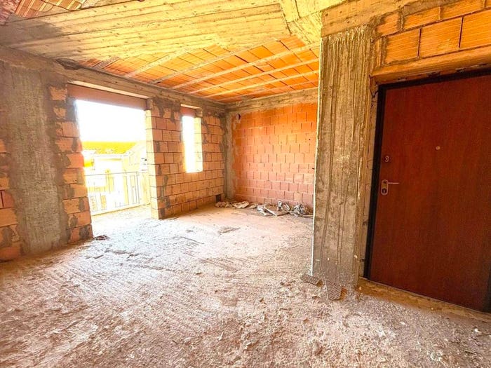 Appartamento trilocale in vendita in Via della Maddalena, Mondragone