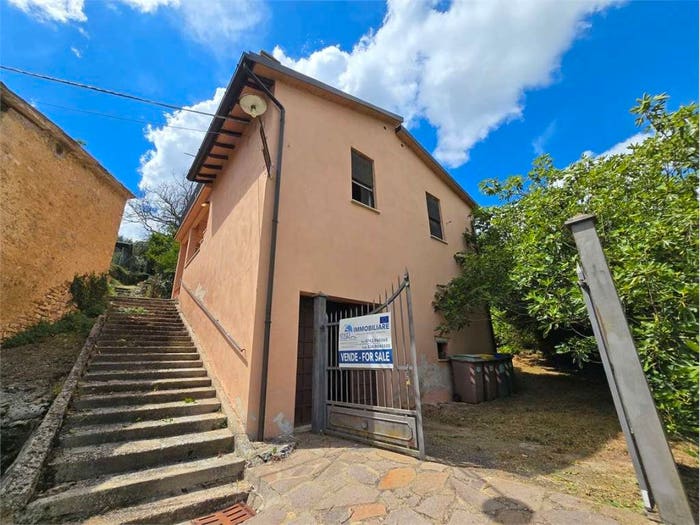 Casa con 6 locali in vendita in Montecchio, Giano dell'Umbria