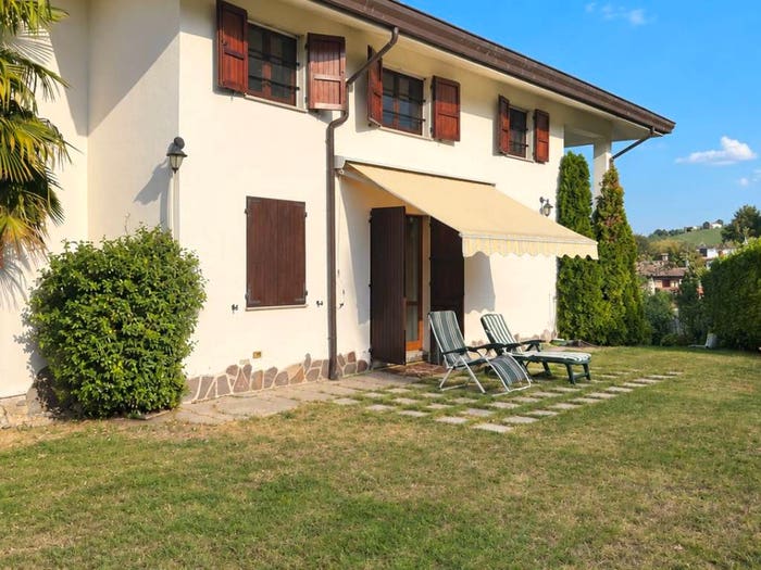 Casa con 6 locali in vendita in Strada Comunale del Torrazzo, Momeliano, Gazzola
