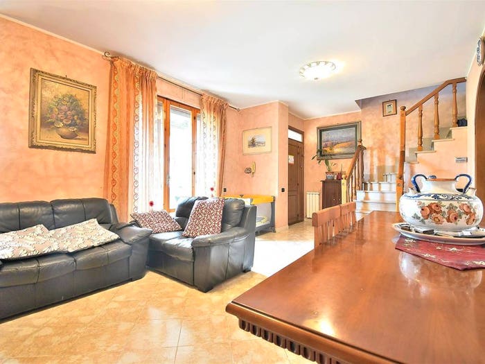 Appartamento con 6 locali in vendita in Via Dante Alighieri, Casetta, Castelnuovo Berardenga