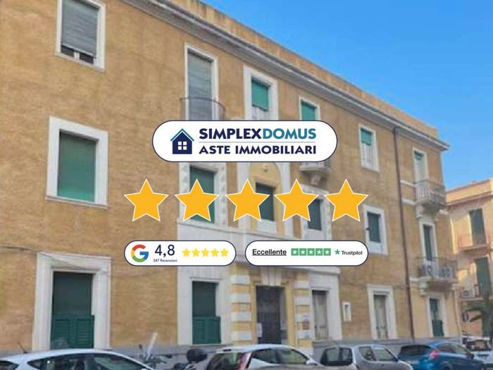 Appartamento con 6 locali in vendita in Via Lenzi, Centro Storico, Messina
