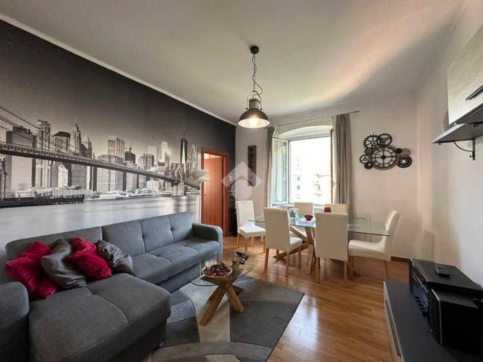 Appartamento quadrilocale in vendita in Via coronata, Cornigliano, Genova
