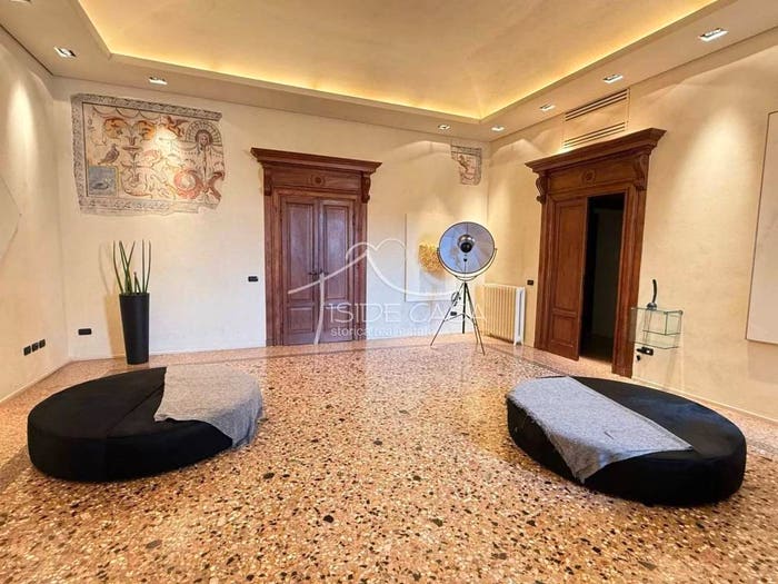 Appartamento con 5 locali in vendita in Centro, Mantova