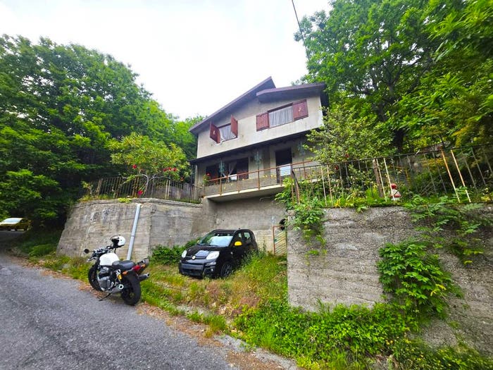 Casa quadrilocale in vendita in Frazione Ciabaudo, Badalucco