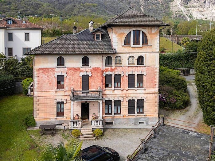 Casa con 6 locali in vendita in Via Nicola della Casa, Centro, Baveno