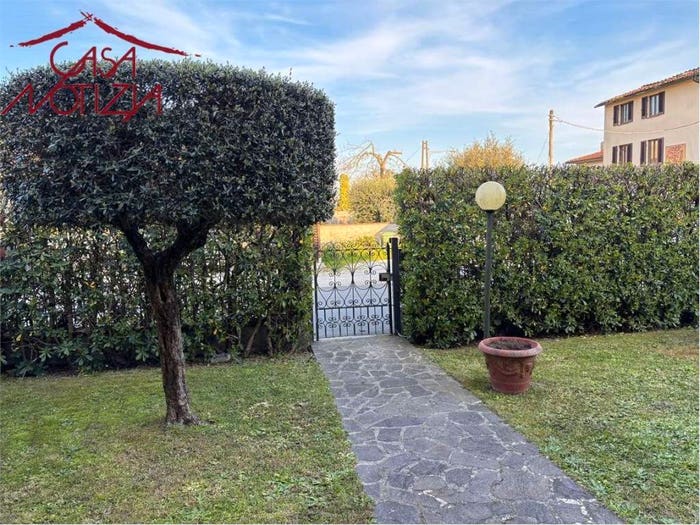 Appartamento con 5 locali in vendita in via del secco, Nave, Lucca