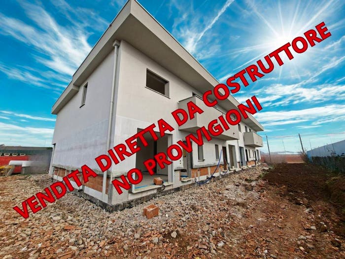 Casa quadrilocale in vendita in Via Alessandro Manzoni, Limido Comasco