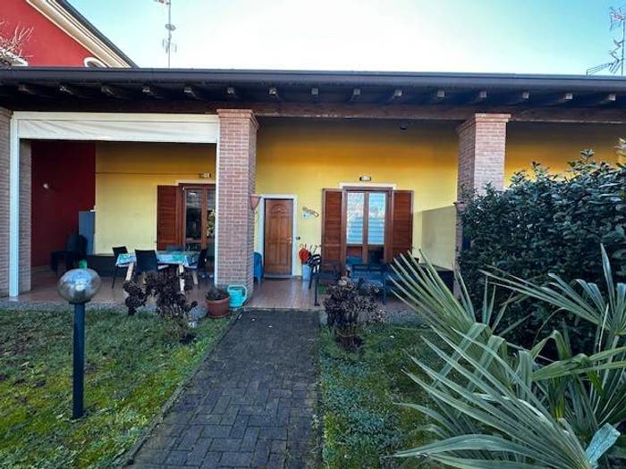 Casa quadrilocale in vendita in Via Castello, Centro, Cressa