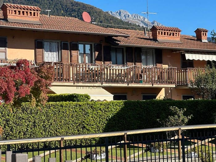 Appartamento bilocale in vendita in Via Adamello, Centro, Rovetta