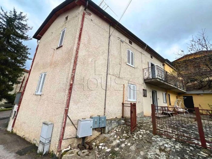 Appartamento con 5 locali in vendita in Viale Giotto, Le Ville, Monterchi