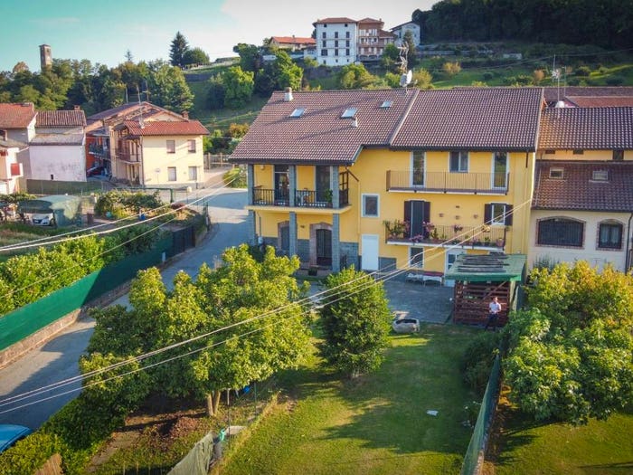 Casa con 6 locali in vendita in Via Costantino Crosa, Centro, Cerrione