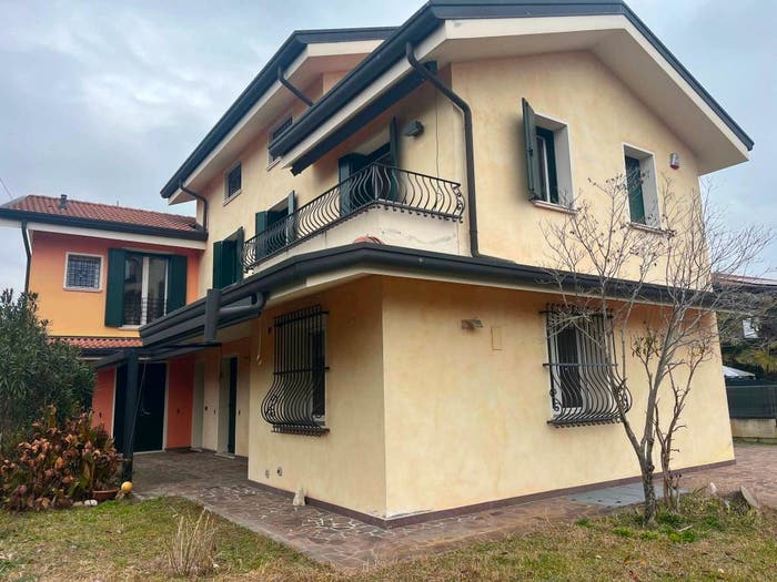 Casa con 6 locali in vendita in Via Luigi Pierobon, San Carlo San Gregorio, Padova