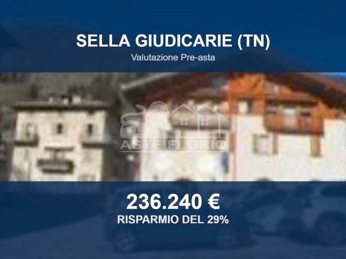Appartamento trilocale in vendita in Piazza Cesare Battisti, Sella Giudicarie