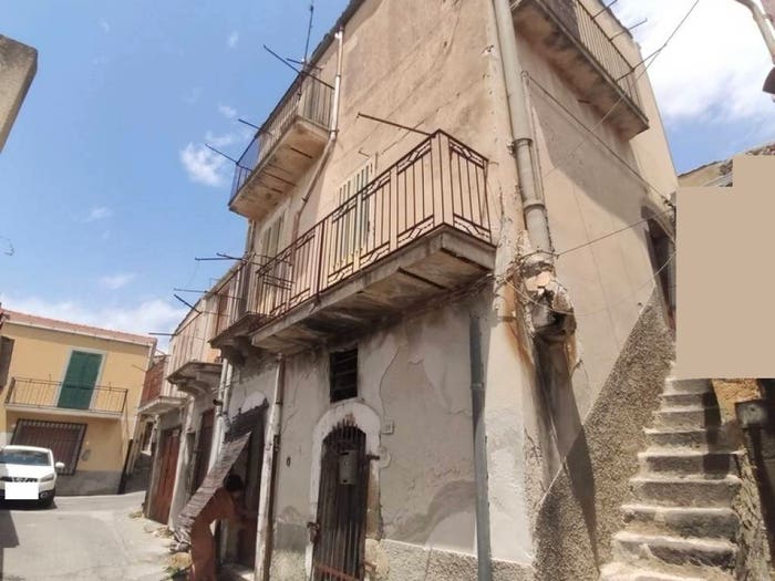 Casa quadrilocale in vendita in Via Eva, Vizzini