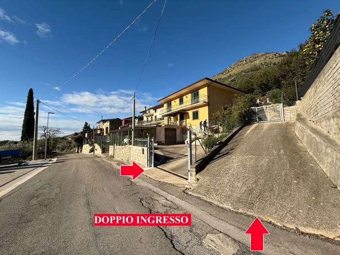 Casa con 6 locali in vendita in Via Monte delle Fate, Fondi