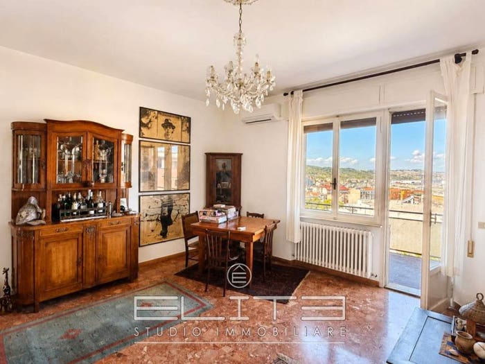 Appartamento trilocale in vendita in VIA SANZIO, Archi, Ancona