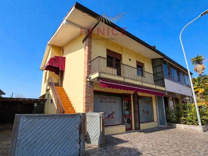 Appartamento quadrilocale in vendita in Via Piave, Centro, Caerano di San Marco
