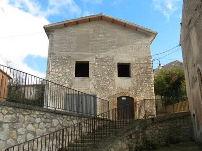 Casa bilocale in vendita in Collepietro