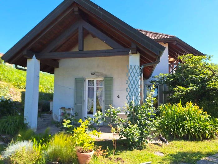 Casa con 5 locali in vendita in Via Alessandro Volta, Bardello con Malgesso e Bregano