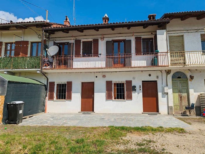 Casa con 6 locali in vendita in Località Vignole, Sommariva Perno