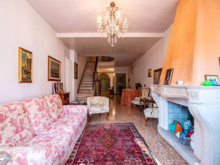 Casa con 6 locali in vendita in Via Savonarola, Savonarola Ponte Molino, Padova