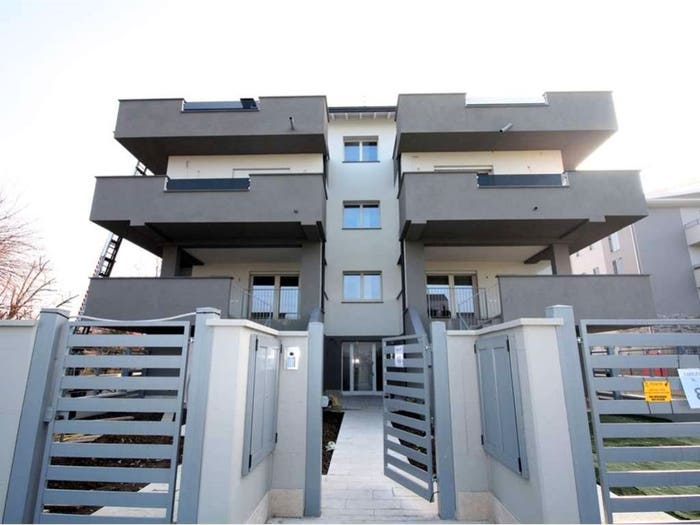 Appartamento quadrilocale in vendita in via claudia, Centro, Maranello