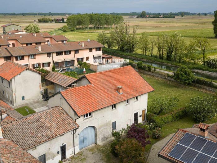 Casa con 6 locali in vendita in Vicolo Cortile, Centro, Bereguardo