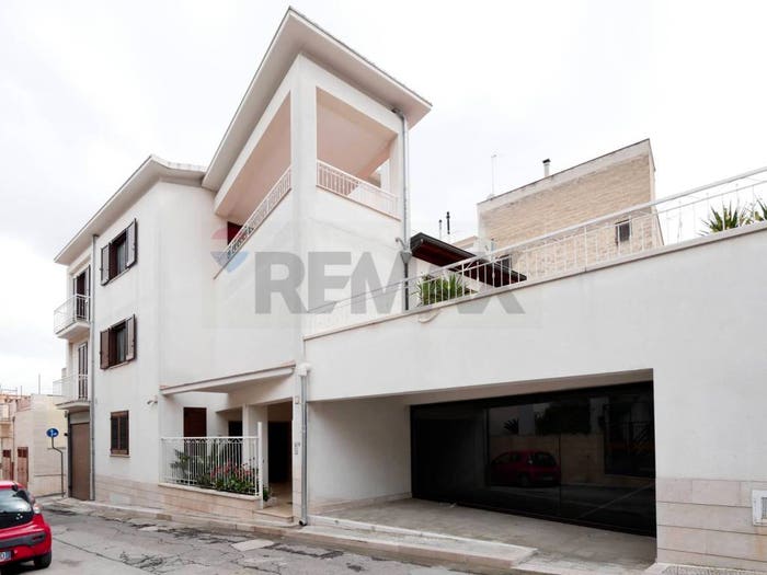Casa con 6 locali in vendita in XXIV Maggio, Centro, Canosa di Puglia