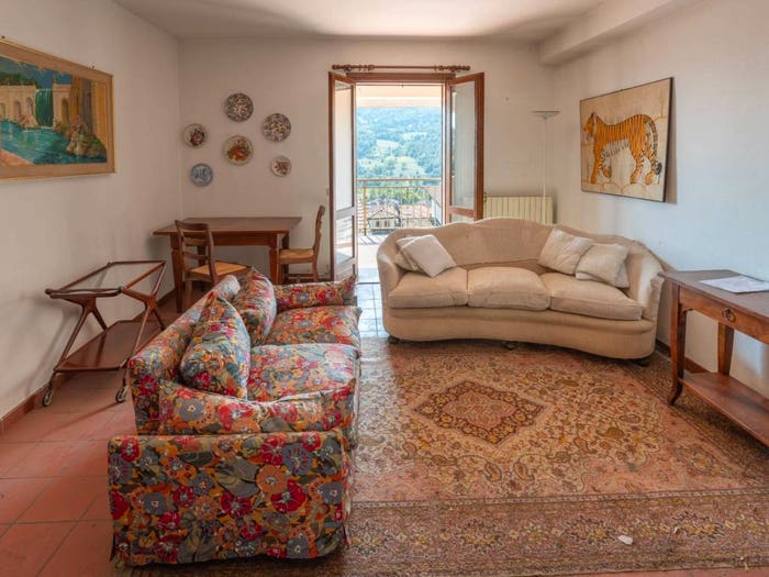 Casa con 6 locali in vendita in Via Giulio Pastore, Castelnuovo Ne' Monti, Castelnovo Ne' Monti