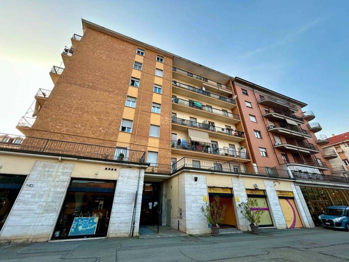 Appartamento con 5 locali in vendita in Via Malacarne, Centro, Acqui Terme