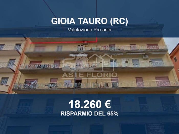 Appartamento con 6 locali in vendita in Strada Statale, Gioia Tauro