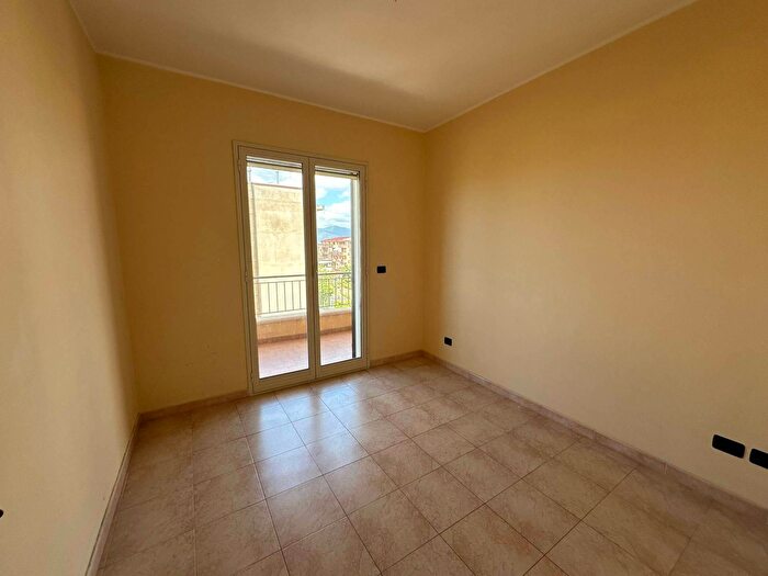 Appartamento trilocale in vendita in Via Casa Savoia, Reggio Calabria