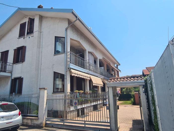 Appartamento trilocale in vendita in Via Bormida, Cesate