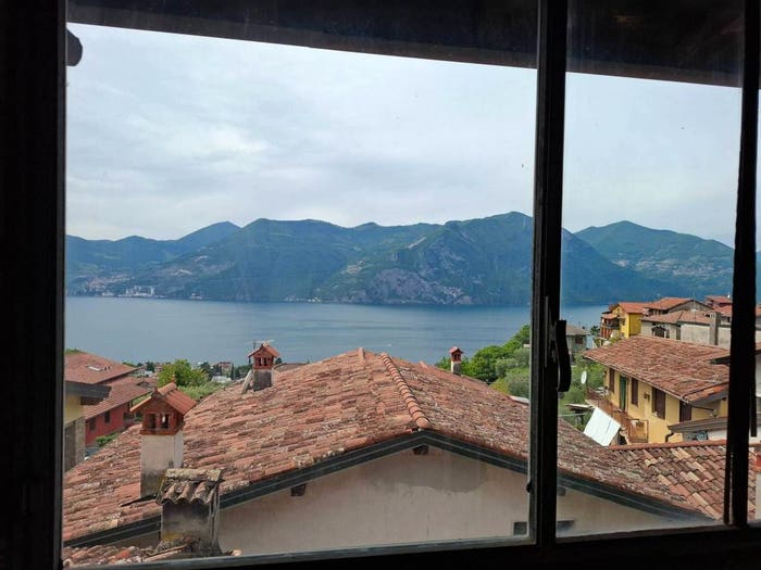 Appartamento trilocale in vendita in Via Giuseppe Mazzini, Centro, Marone
