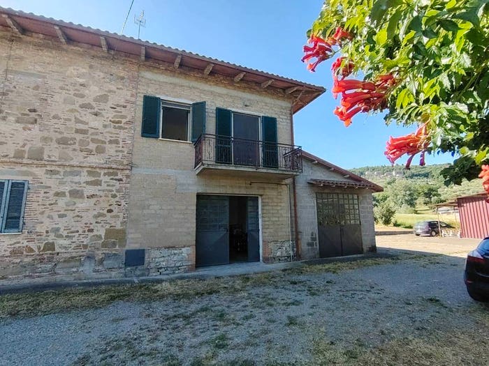 Casa con 5 locali in vendita in Via Castiglionese, Colgiordano, Panicale