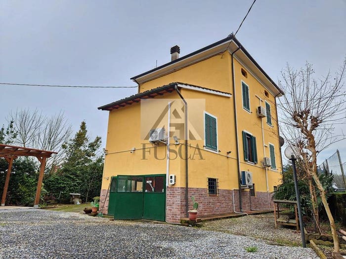 Casa con 6 locali in vendita in Via delle Gavine, Chiatri Piazzano, Lucca