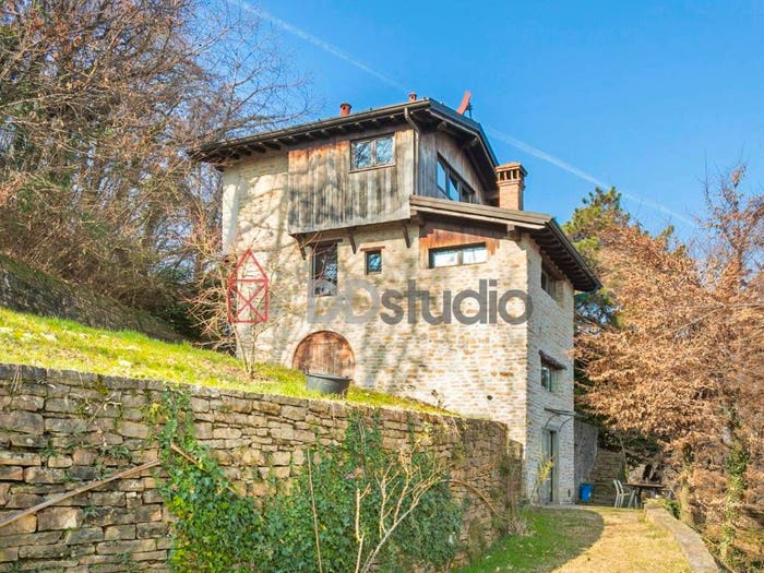 Casa con 6 locali in vendita in Fontana Castagneta, Bergamo