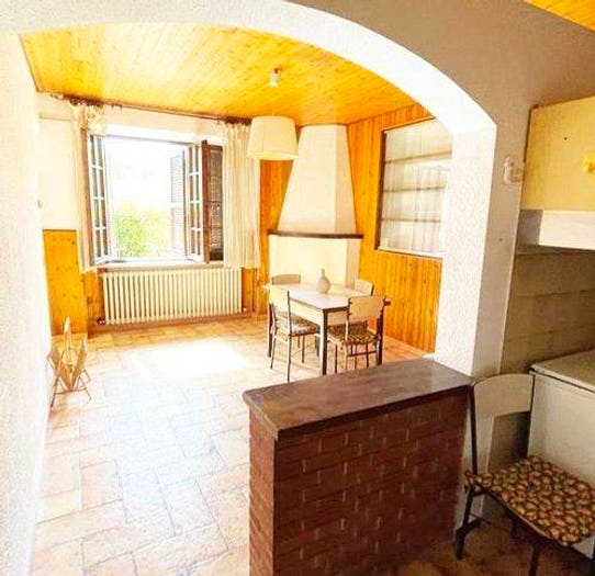 Appartamento quadrilocale in vendita in Via Mazzini, Centro, Fermignano