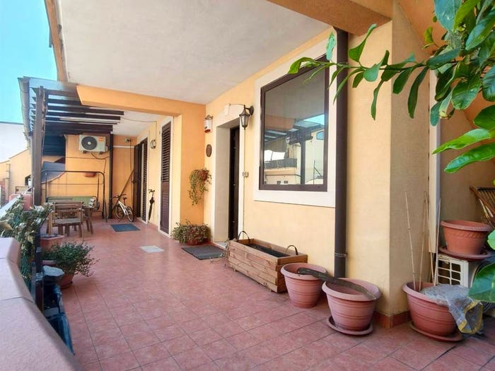 Appartamento quadrilocale in vendita in Via Emanuela Setti Carraro, Centro, Belpasso