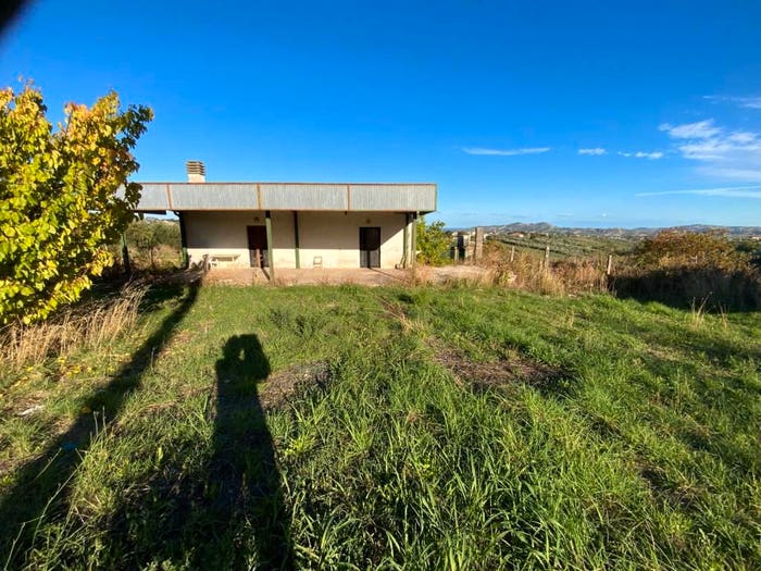 Casa bilocale in vendita in Via San Savino, Nereto