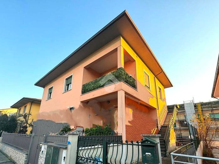 Casa con 5 locali in vendita in Via D Guerrazzi, MontecatiniTerme