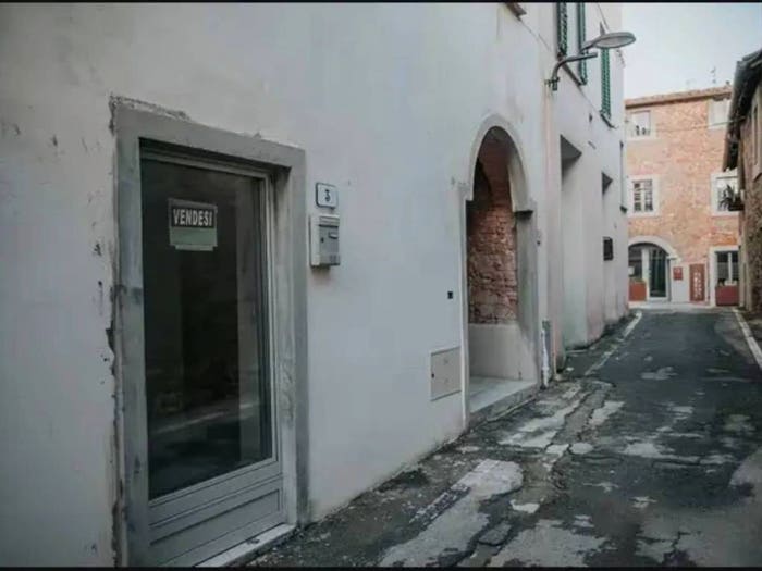 Casa con 6 locali in vendita in Vicolo Nocentini, Frazioni Collinari, Montevarchi