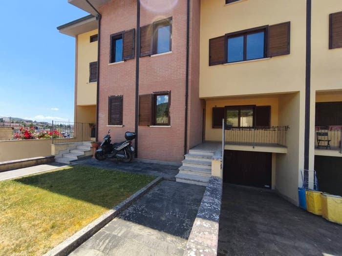 Casa con 6 locali in vendita in Torretta Torrione, L'Aquila