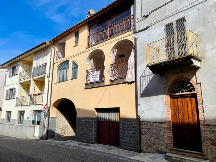 Casa con 6 locali in vendita in Via Settembre, Niella Tanaro