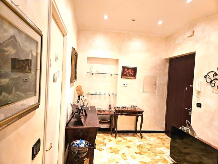 Appartamento trilocale in vendita in Via Teodoro II di Monferrato, Pegli, Genova